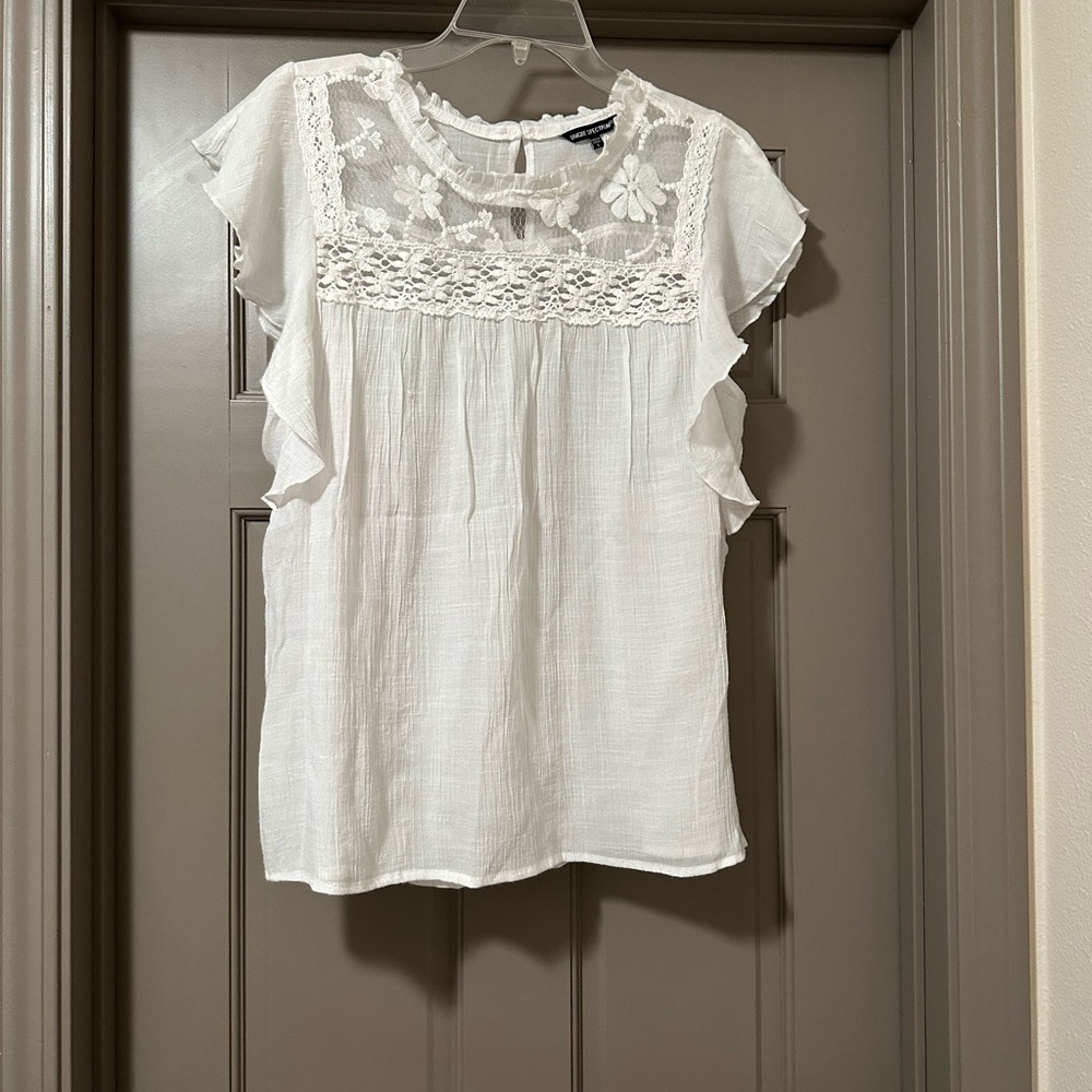 Unique Spectrum White Floral Lace Blouse Large